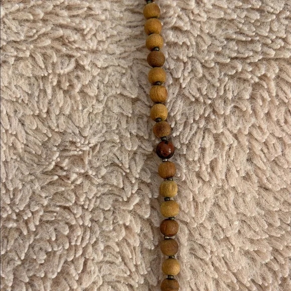 Elegant Mala Sandalwood Jade Beaded Necklace with White Pendant “strong mama” - Picture 4 of 5